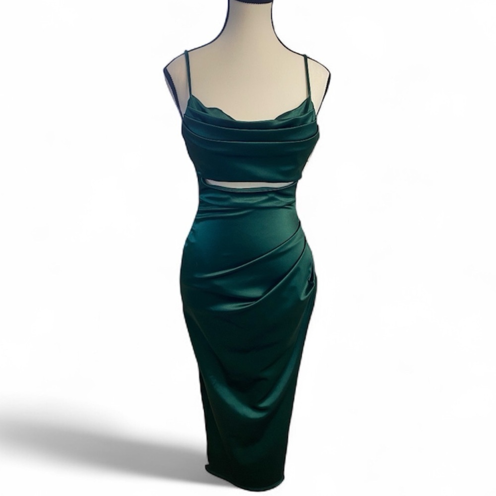 Windsor emerald green formal S cut out stretchy silky slit skirt below the knee